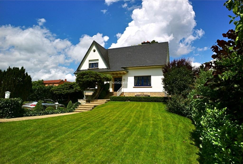 House for sale in Bertrange  - 210m²