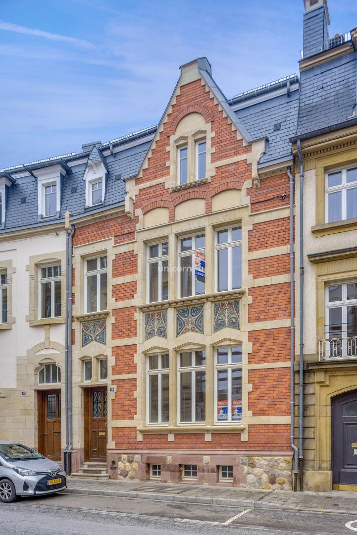 Herrenhaus zu verkaufen in Luxembourg-Limpertsberg  - 298m²