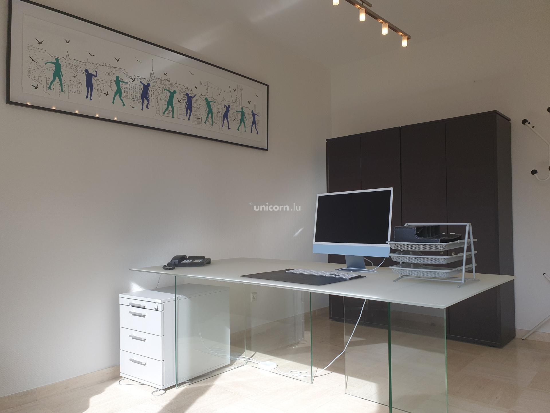 Office for rent in Luxembourg  - 175m²