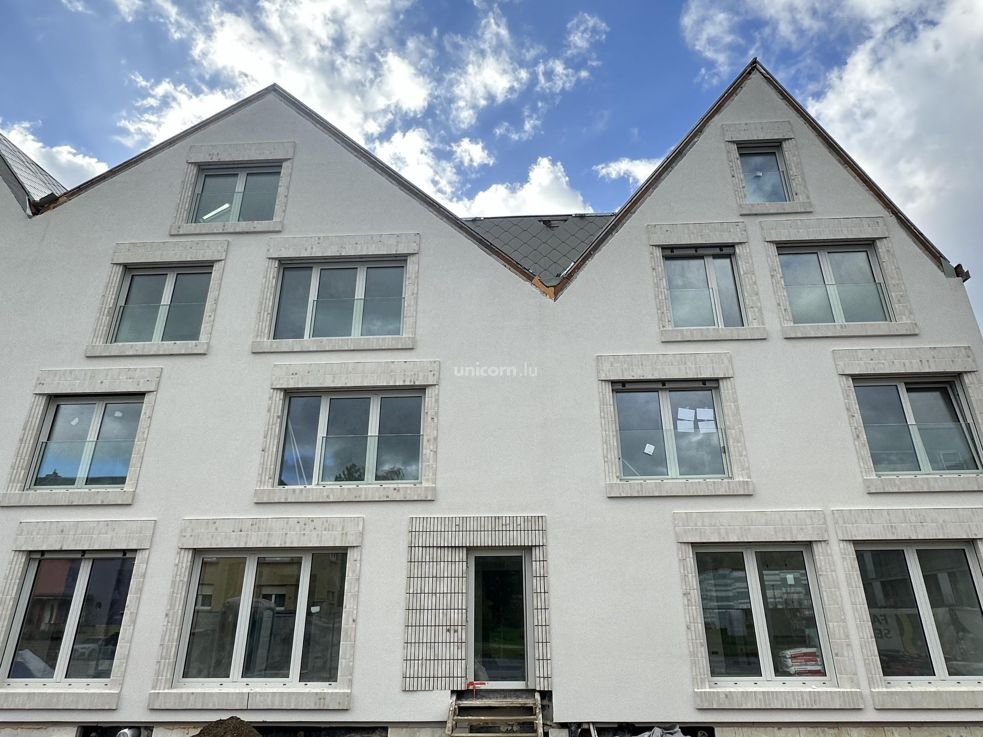 Apartment for sale in Walferdange  - 165.81m²