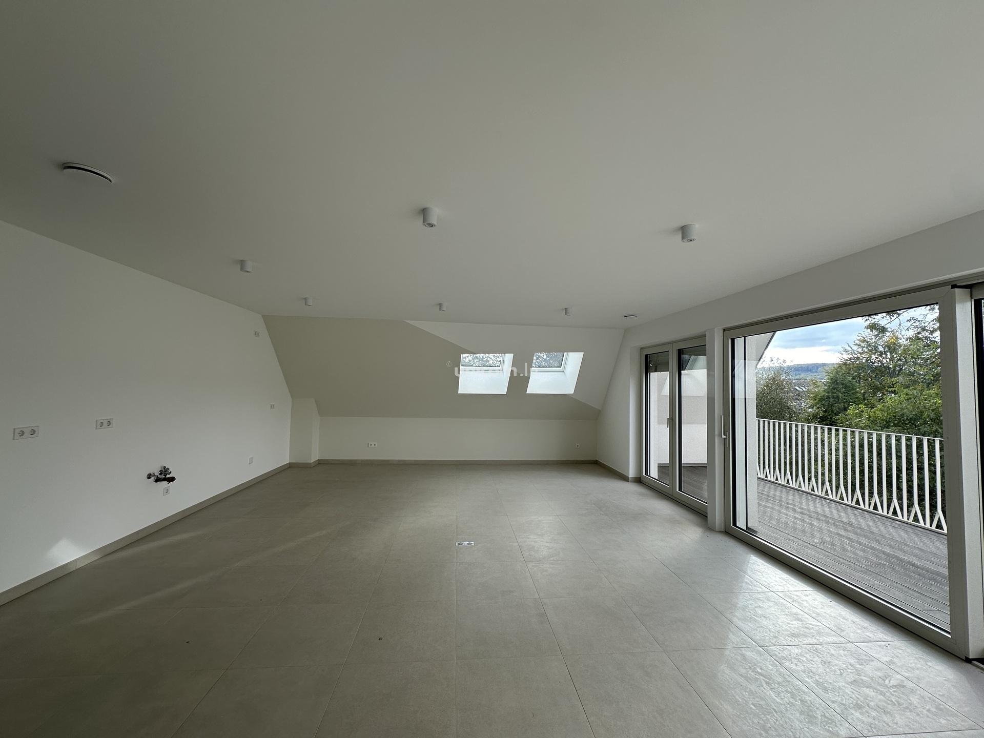 Apartment for sale in Walferdange  - 165.81m²